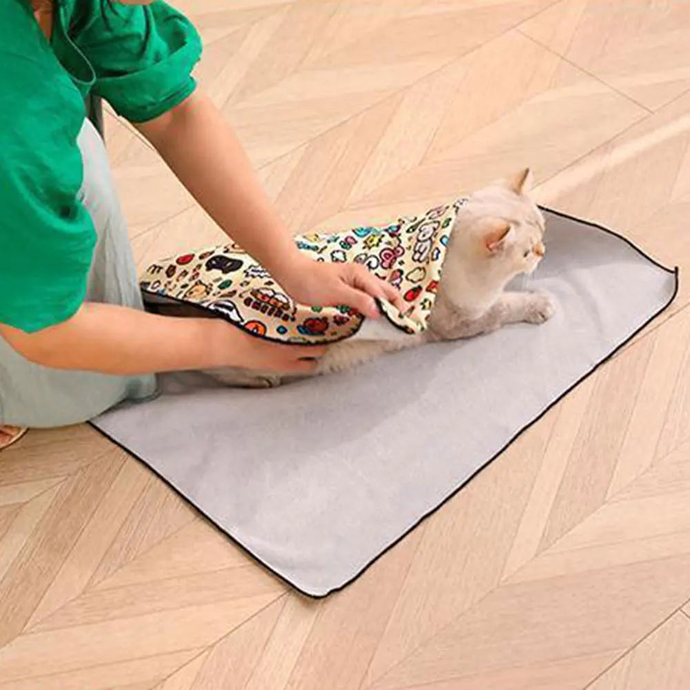 Cat Grooming Wrap – Self-Adherent Restraint Swaddle